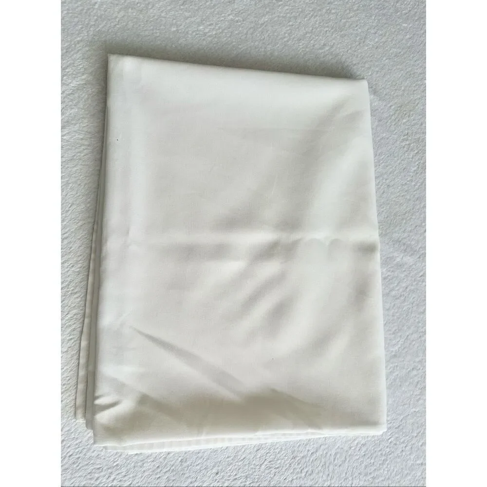 Better Yet by Best - a visa product - white table cloth - 52 x 69 inches